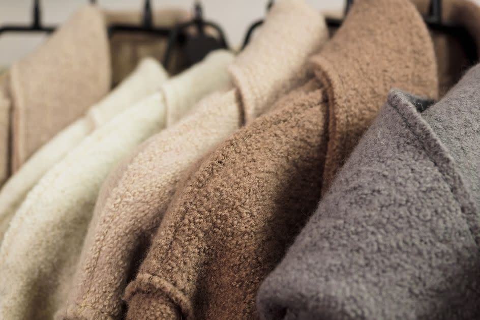Comment laver à la machine ou à la main un manteau en laine battue ?