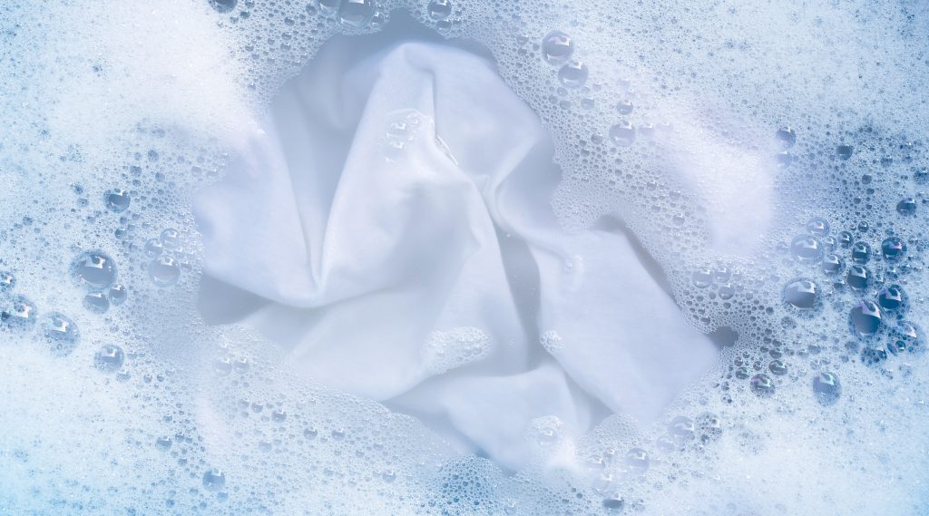 Πώς να αφαιρέσετε τον λεκέ από σαπούνι σε σκόνη