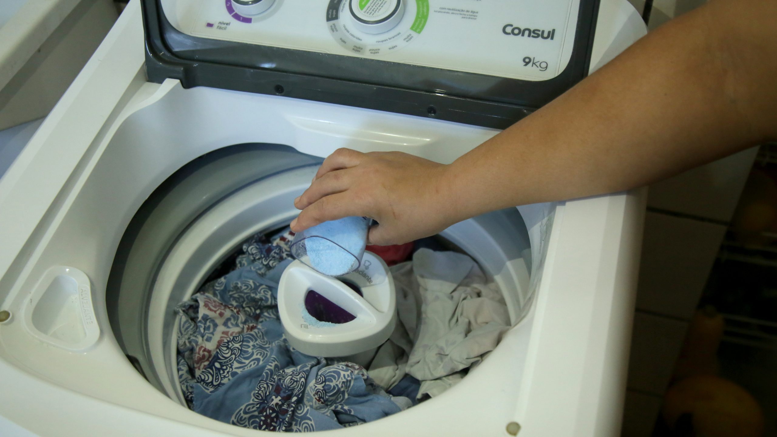 Πώς να εξοικονομήσετε νερό στο πλυντήριο ρούχων