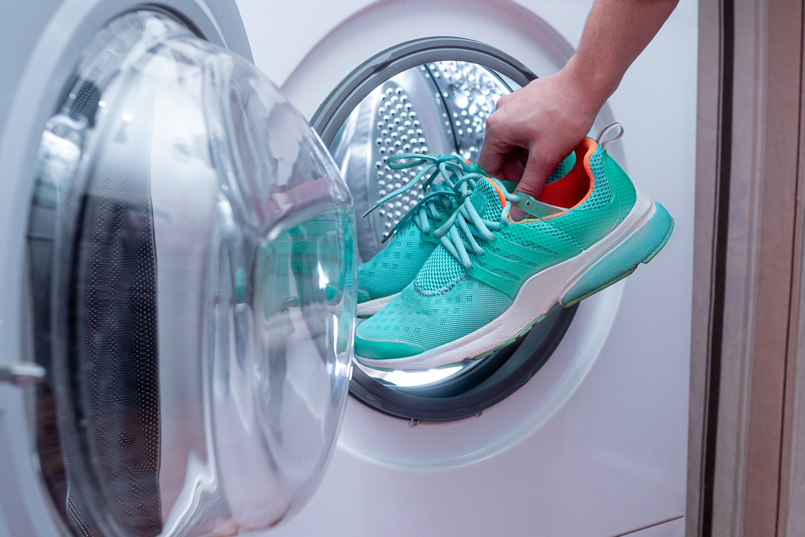 Como lavar as zapatillas deportivas por cor e tipos