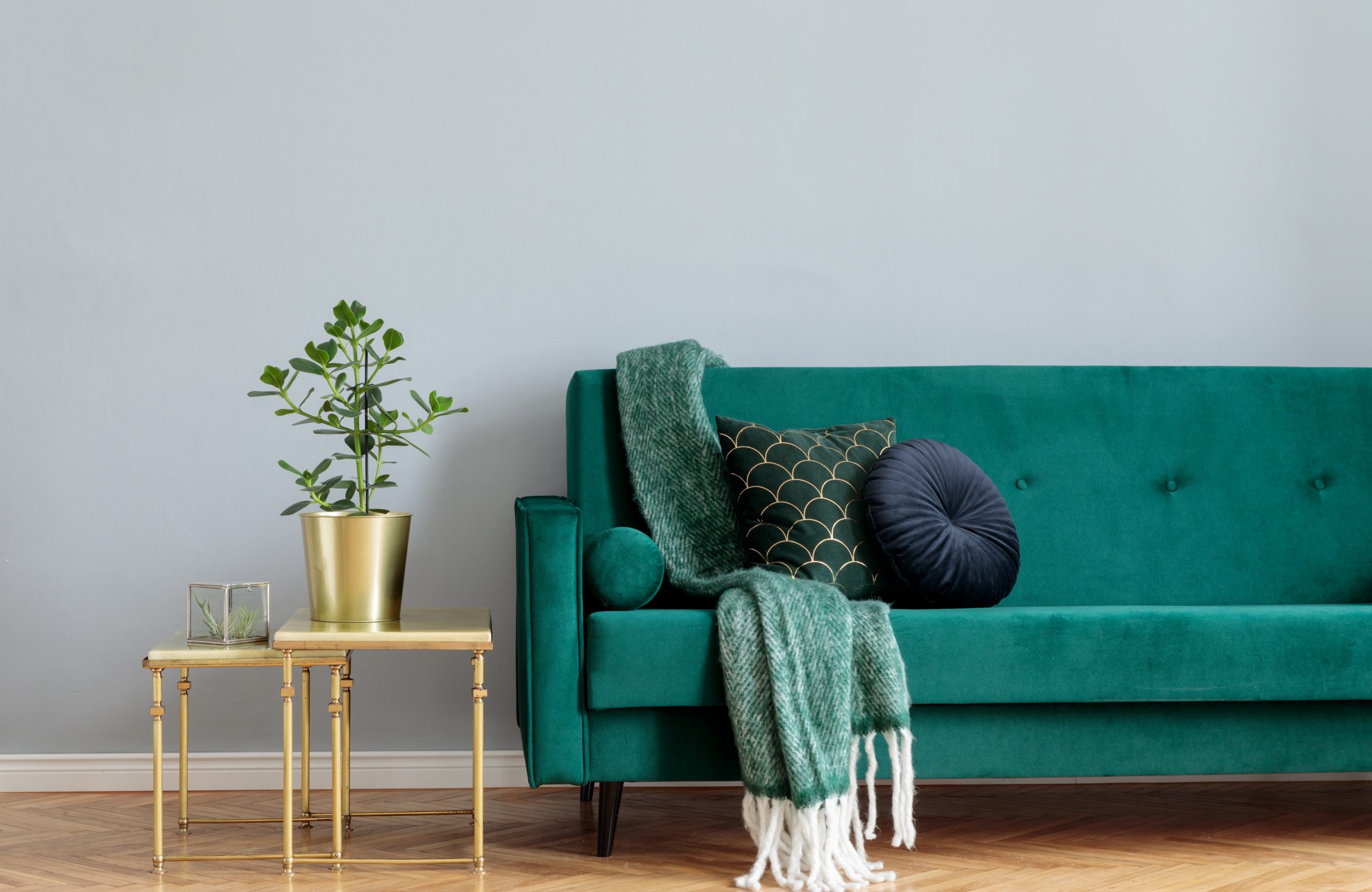 Consellos sobre como usar unha manta no sofá e facer o cuarto máis fermoso
